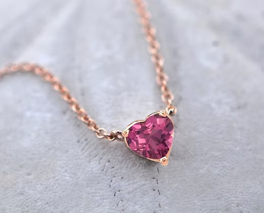 Colar com Pedra de Coração